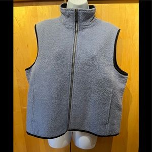 Woolrich brand. Outerwear vest. Wmns size Xl.